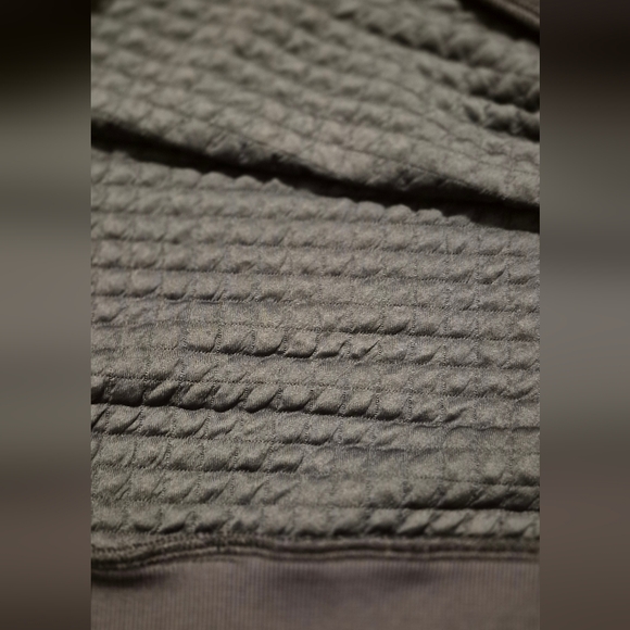 Obermeyer Men's S Navy Blue Explorer Tech Crew Neck Sweatshirt NWT - Picture 7 of 10